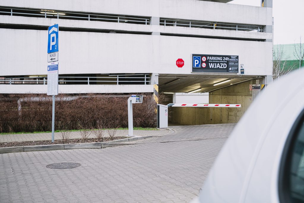 Wjazd na parking